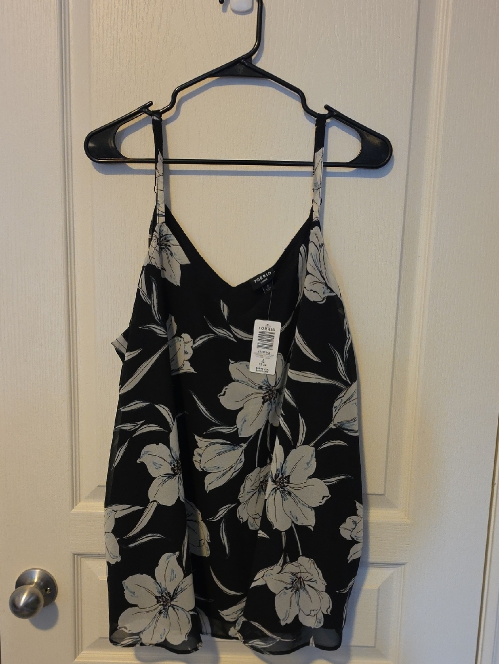 Torrid Black Floral Sophie Cami with Cream Blooms - Picture 5 of 7